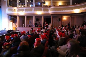 Закарпатські лялькарі підготували для маленьких глядачів зустріч з новорічно-різдвяним дивом Закарпатські лялькарі підготували для маленьких глядачів зустріч з новорічно-різдвяним дивом