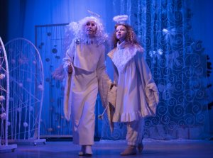 Закарпатські лялькарі підготували для маленьких глядачів зустріч з новорічно-різдвяним дивом Закарпатські лялькарі підготували для маленьких глядачів зустріч з новорічно-різдвяним дивом