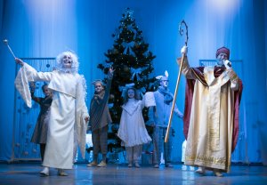 Закарпатські лялькарі підготували для маленьких глядачів зустріч з новорічно-різдвяним дивом Закарпатські лялькарі підготували для маленьких глядачів зустріч з новорічно-різдвяним дивом