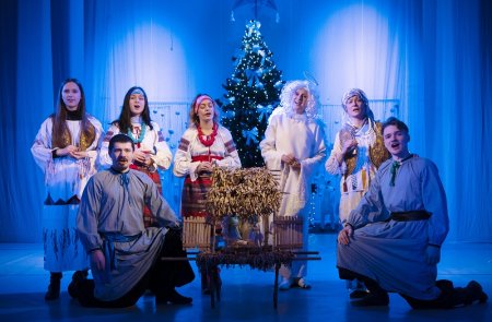 Закарпатські лялькарі підготували колоритне веселе дійство "Зустрічаймо Коляду!" Закарпатські лялькарі підготували колоритне веселе дійство "Зустрічаймо Коляду!"